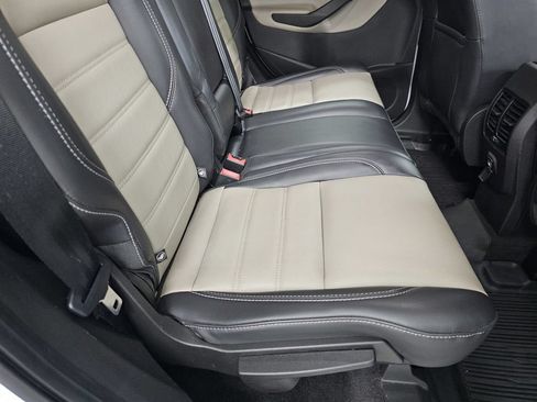 Used 2019 Ford Escape SEL AWD/4WD image 22
