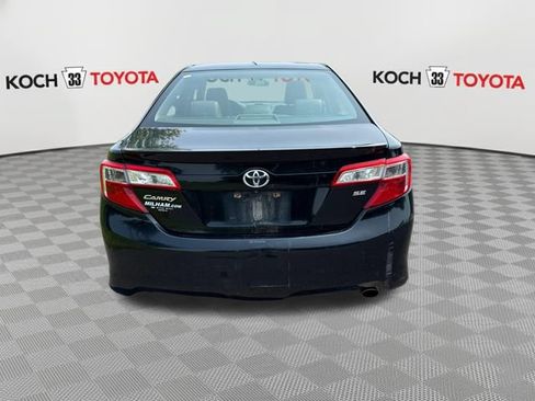 Used 2012 Toyota Camry SE w/ Preferred Accessory Pkg FWD image 7