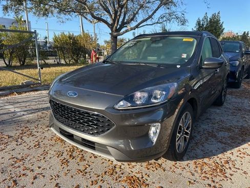 Used 2020 Ford Escape SEL image 6