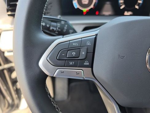 Used 2025 Volkswagen Tiguan S FWD image 38