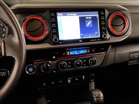 Used 2023 Toyota Tacoma TRD Off-Road w/ TRD Premium Off Road Package image 6