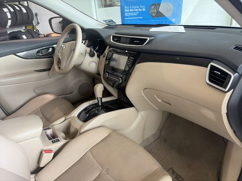 Used 2014 Nissan Rogue SL w/ SL Premium Package AWD/4WD image 29