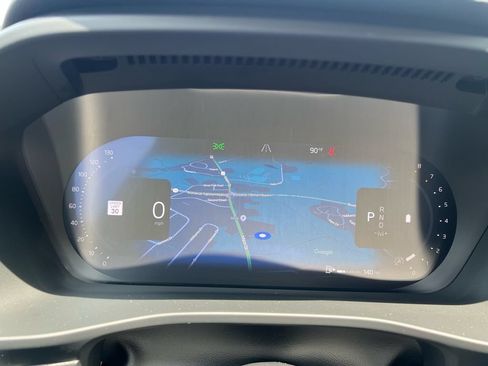 Certified 2025 Volvo XC40 B5 Core AWD/4WD image 14