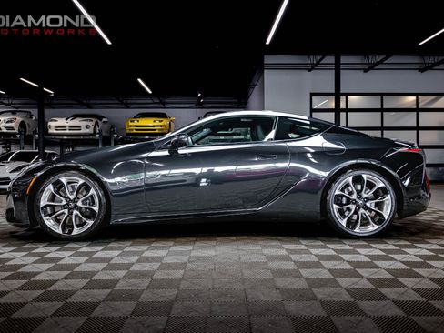 Used 2018 Lexus LC 500 Coupe w/ Sport Package RWD image 11