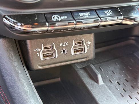 Used 2025 Dodge Durango GT AWD/4WD image 36