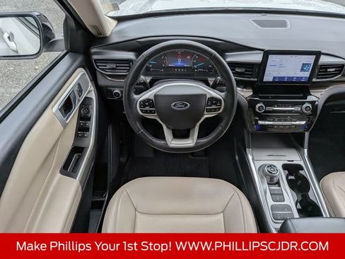 Used 2022 Ford Explorer Limited w/ Equipment Group 301A RWD image 15