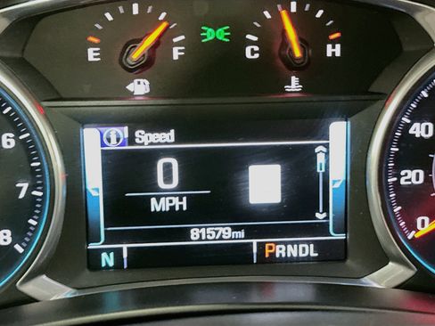 Used 2018 Chevrolet Equinox Premier w/ Infotainment II Package AWD/4WD image 19