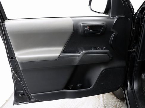 Used 2023 Toyota Tacoma SR image 21