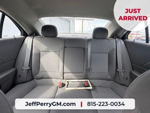 Used 2014 Chevrolet Malibu LS FWD image 18