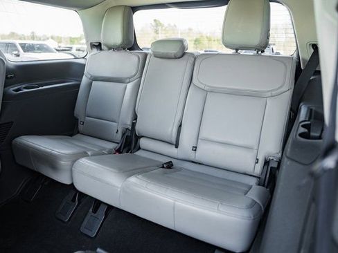 Used 2025 Ford Expedition Active image 50