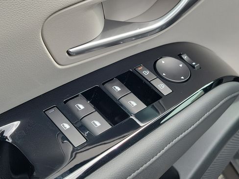 New 2026 Hyundai Tucson Limited FWD image 26