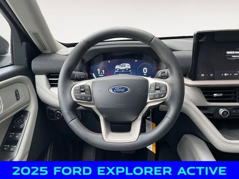 New 2025 Ford Explorer Active w/ Active Comfort Package image 12