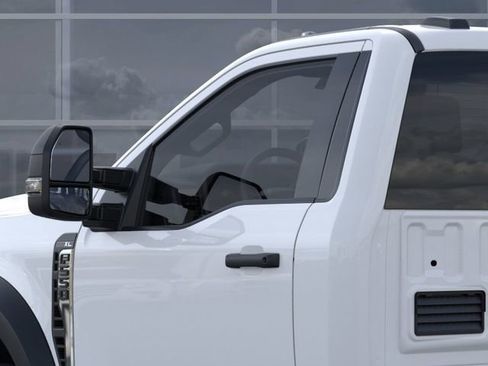 New 2025 Ford F550 4x4 Regular Cab Super Duty image 21