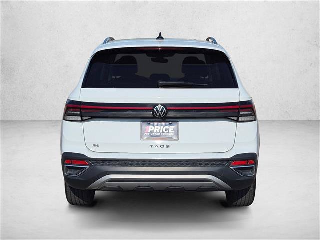 Used 2025 Volkswagen Taos SE FWD image 7