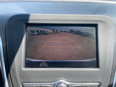Used 2020 Chevrolet Equinox LT FWD image 28