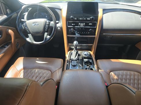 Used 2023 INFINITI QX80 Premium Select AWD/4WD image 22