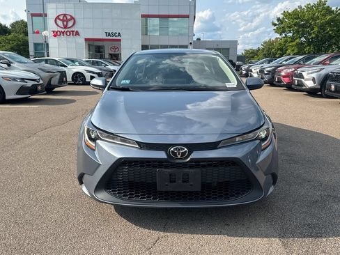 Used 2021 Toyota Corolla LE FWD image 2