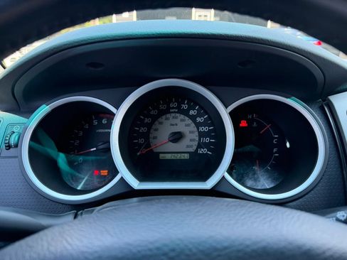 Used 2005 Toyota Tacoma X-Runner RWD image 16