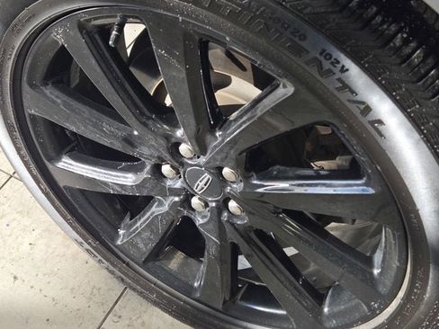 Used 2023 Lincoln Nautilus Reserve w/ Equipment Group 201A image 17