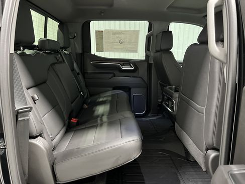 New 2026 GMC Sierra 1500 SLT image 26