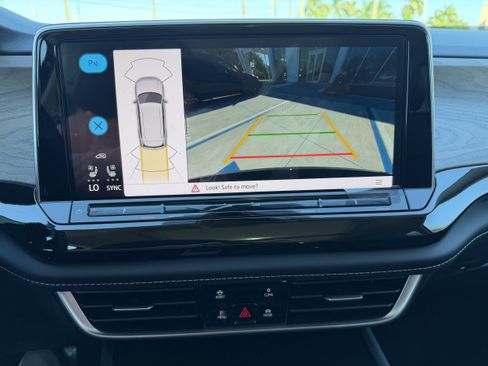 New 2026 Volkswagen Atlas SE image 21