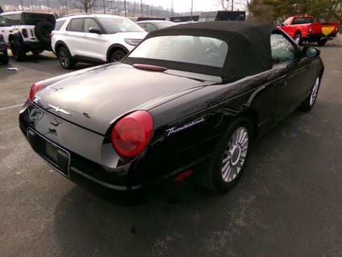 Used 2005 Ford Thunderbird Deluxe image 9
