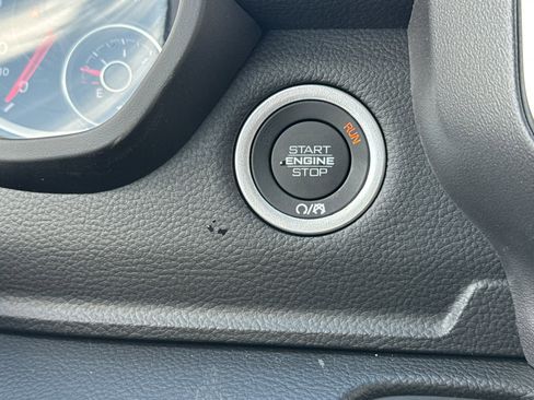 New 2026 RAM 1500 4x4 Crew Cab image 20