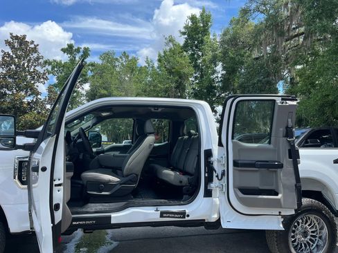 Used 2022 Ford F250 XL w/ Power Equipment Group AWD/4WD image 10