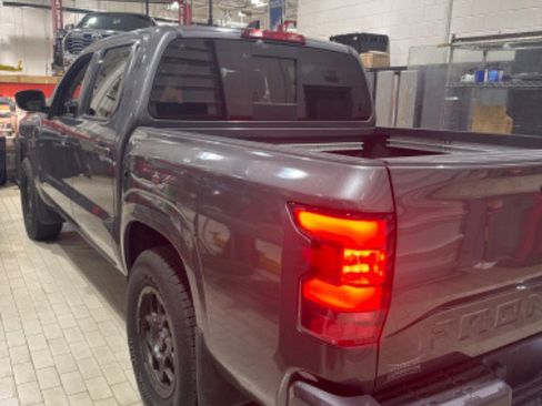 Used 2023 Nissan Frontier SV w/ SV Convenience Package image 43