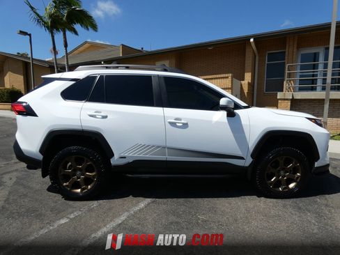 Used 2023 Toyota RAV4 AWD Hybrid image 6