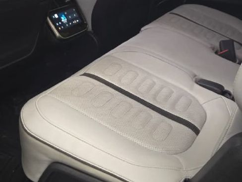 Used 2023 Rivian R1S Adventure AWD/4WD image 11