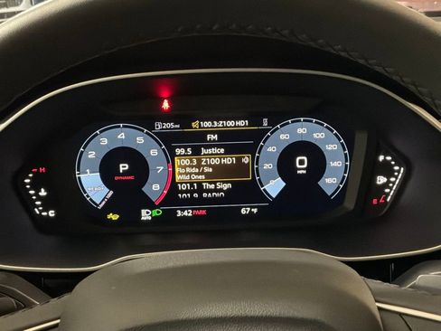 Certified 2025 Audi Q3 2.0T Premium w/ Convenience Package image 16