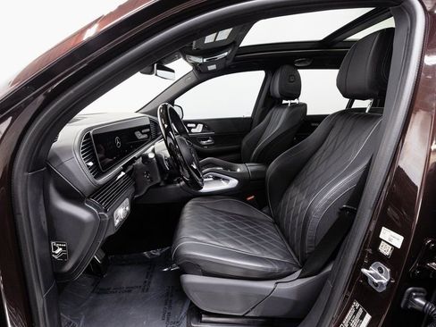 Used 2024 Mercedes-Benz Maybach GLS 600 4MATIC image 8