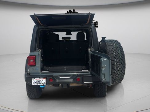 Used 2024 Jeep Wrangler Unlimited AWD/4WD image 27