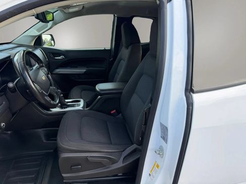 Used 2022 Chevrolet Colorado LT w/ Fleet Safety Package RWD image 2