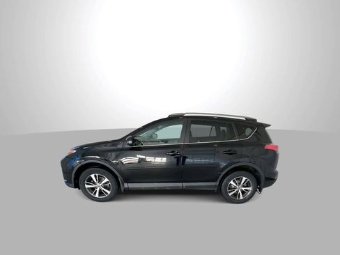 Used 2018 Toyota RAV4 XLE w/ Plus Extra Value Package image 5