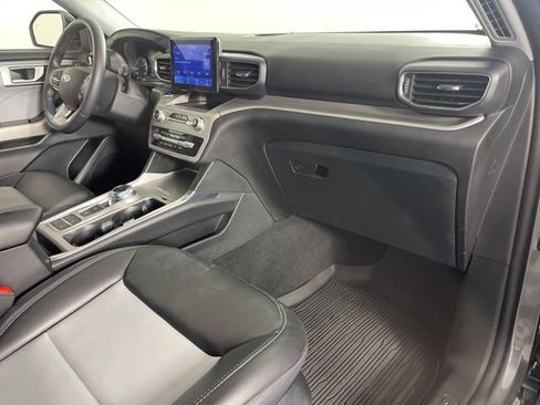 Used 2023 Ford Explorer XLT w/ Equipment Group 202A image 33