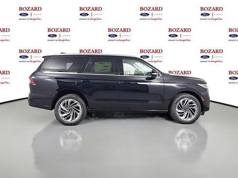 New 2026 Lincoln Navigator Reserve AWD/4WD image 9