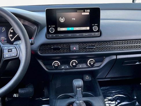 Used 2025 Honda HR-V LX image 10