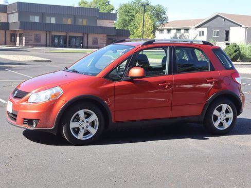 Used 2010 Suzuki SX4 Touring AWD/4WD image 10
