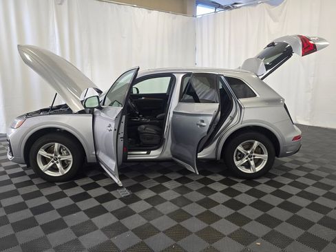 Used 2023 Audi Q5 2.0T Premium w/ Convenience Package image 12