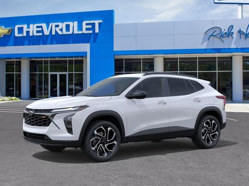 New 2026 Chevrolet Trax RS FWD image 3