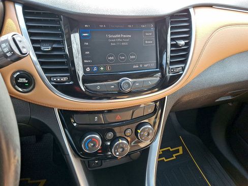 Used 2020 Chevrolet Trax Premier AWD/4WD image 14