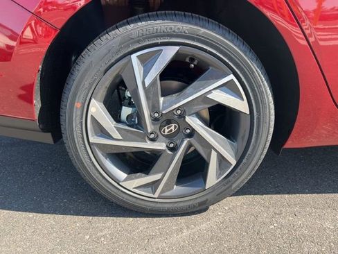 New 2025 Hyundai Elantra SEL image 22