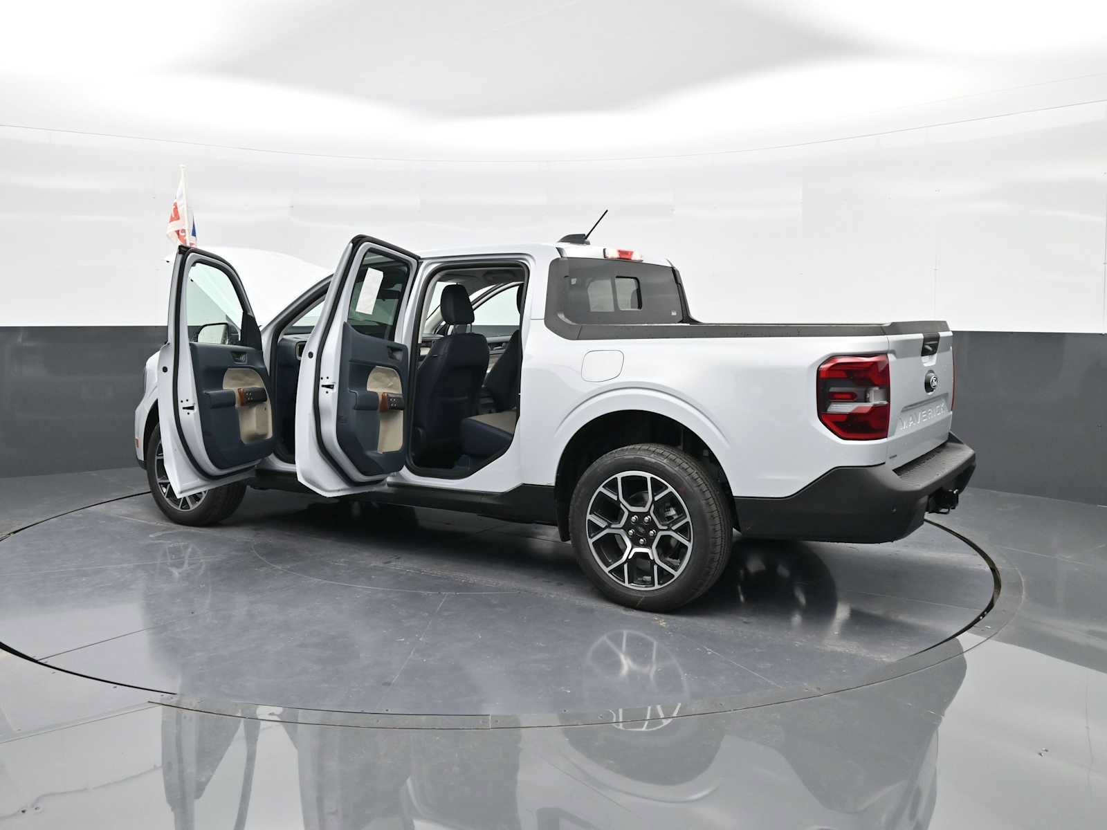 Used 2025 Ford Maverick Lariat w/ 4K Tow Package AWD/4WD image 53