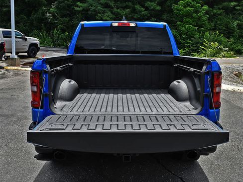 Used 2025 RAM 1500 Warlock AWD/4WD image 8