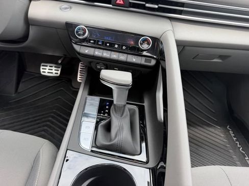 New 2026 Hyundai Elantra SEL Sport Premium FWD image 15