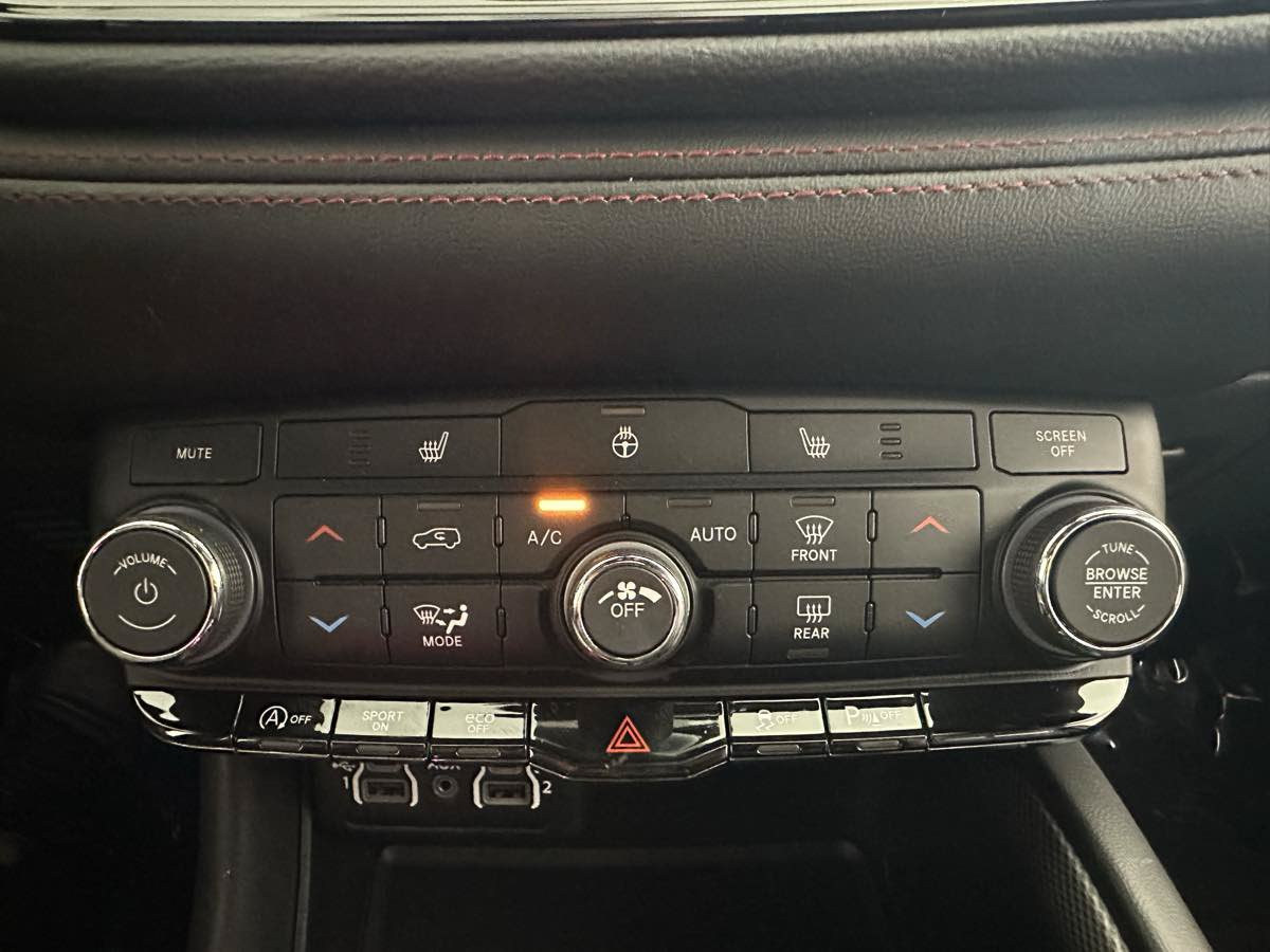 Used 2025 Dodge Durango GT AWD/4WD image 36