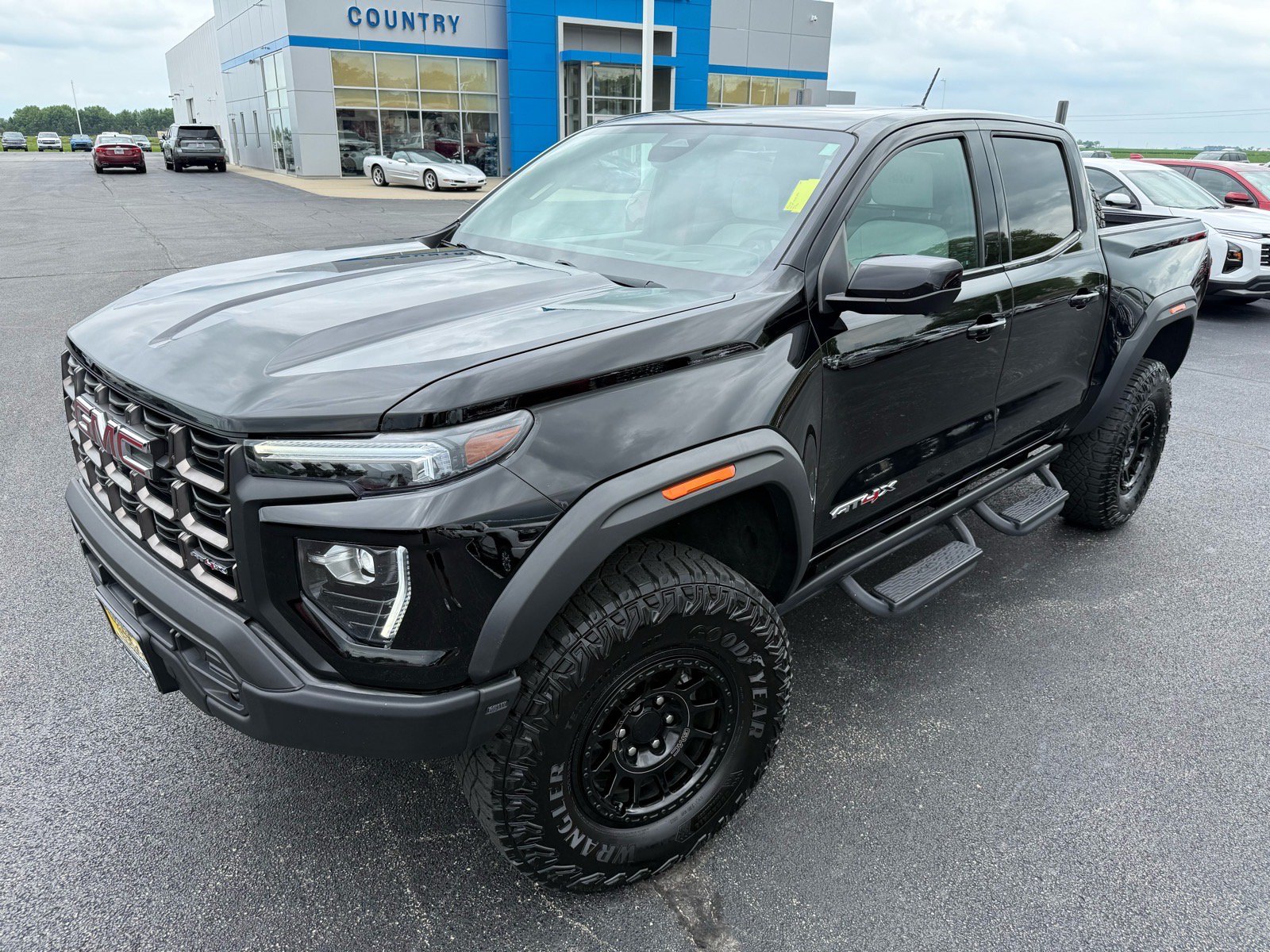 Used 2024 GMC Canyon AT4X w/ AT4X AEV Edition AWD/4WD image 2