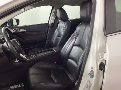 Used 2018 MAZDA MAZDA3 Touring image 14
